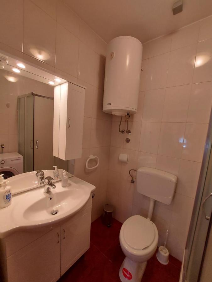Apartman Porat Apartment พูลา ภายนอก รูปภาพ